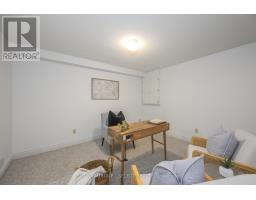 28 - 40 QUINELLA DRIVE - 38