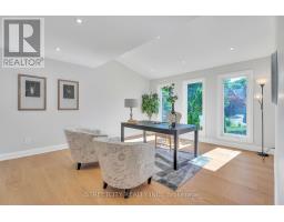 26 GRASMERE CRESCENT - 14