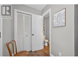 65 WELLINGTON STREET - 27