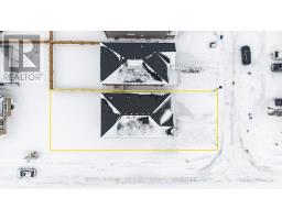 1566 WRIGHT CRESCENT - 2