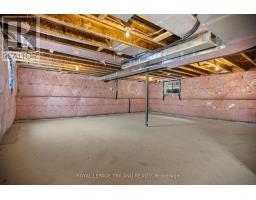 1566 WRIGHT CRESCENT - 32