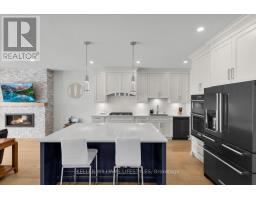 956 EAGLETRACE DRIVE - 12