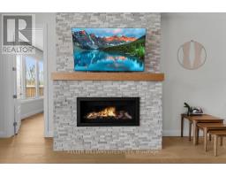 956 EAGLETRACE DRIVE - 19