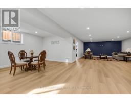 956 EAGLETRACE DRIVE - 37