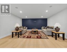 956 EAGLETRACE DRIVE - 38