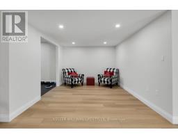 956 EAGLETRACE DRIVE - 39