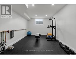 956 EAGLETRACE DRIVE - 43