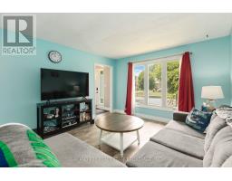 6 WEYMOUTH DRIVE - 13