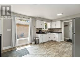 6 WEYMOUTH DRIVE - 18