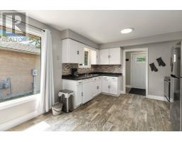 6 WEYMOUTH DRIVE - 19