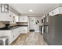 6 WEYMOUTH DRIVE - 20