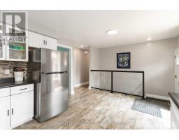 6 WEYMOUTH DRIVE - 22