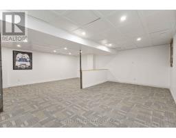 6 WEYMOUTH DRIVE - 33