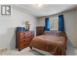 72 - 141 CONDOR COURT - 14