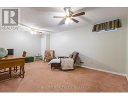 72 - 141 CONDOR COURT - 18