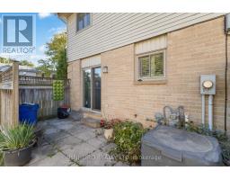 72 - 141 CONDOR COURT - 22