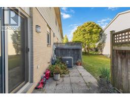 72 - 141 CONDOR COURT - 23