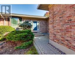 34 - 30 DOON DRIVE - 4