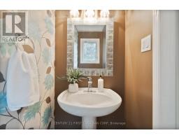 90 MERIDENE CRESCENT W - 17