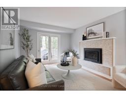 90 MERIDENE CRESCENT W - 18