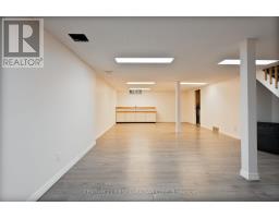 90 MERIDENE CRESCENT W - 35