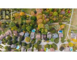 90 MERIDENE CRESCENT W - 48