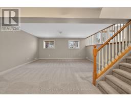 33 JUNIPER CRESCENT - 18