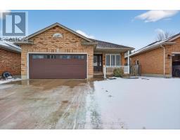 33 JUNIPER CRESCENT - 2