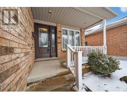 33 JUNIPER CRESCENT - 3