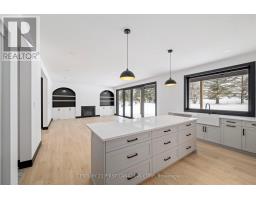 263 FOXBOROUGH PLACE - 10