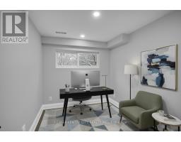 700 GLENGYLE CRESCENT - 24