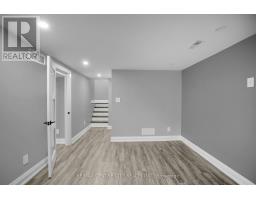 700 GLENGYLE CRESCENT - 27