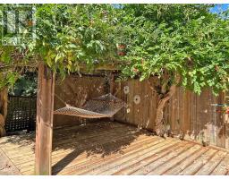 176 DEVONSHIRE AVENUE - 42