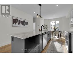 66 - 1595 CAPRI CRESCENT - 31