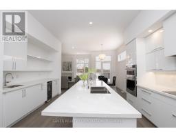 11 - 495 OAKRIDGE DRIVE - 12