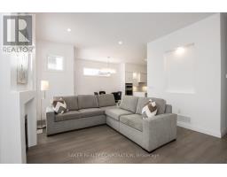 11 - 495 OAKRIDGE DRIVE - 19