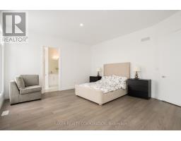 11 - 495 OAKRIDGE DRIVE - 24