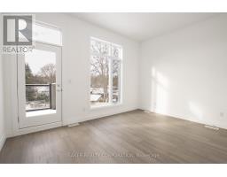 11 - 495 OAKRIDGE DRIVE - 32