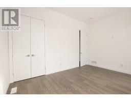 11 - 495 OAKRIDGE DRIVE - 33