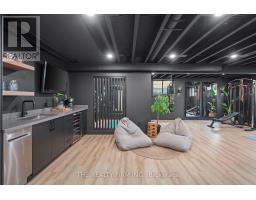 2568 LUCAS AVENUE - 33