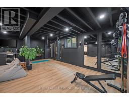 2568 LUCAS AVENUE - 35