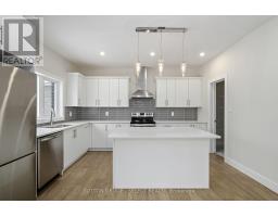 70 ROYAL CRESCENT - 11