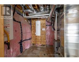 70 ROYAL CRESCENT - 35