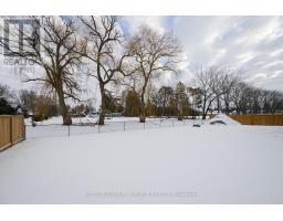 70 ROYAL CRESCENT - 40