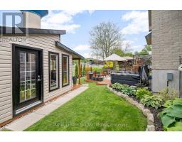 208 EMERY STREET - 30