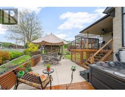 208 EMERY STREET - 31