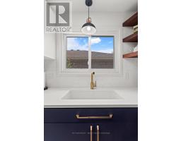 20 LOCHERN ROAD - 14