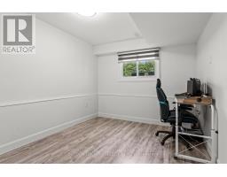 20 LOCHERN ROAD - 32