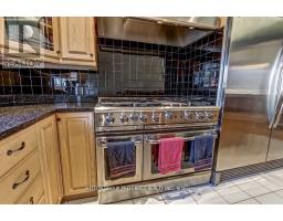 296 BOURNEMOUTH DRIVE - 10