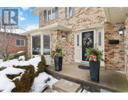 51 MOUNTAINVIEW CRESCENT - 4